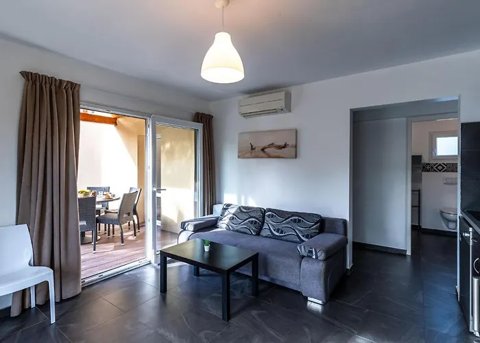 Marina Di Favone- T3- 4-6 Pers-2 By Interhome